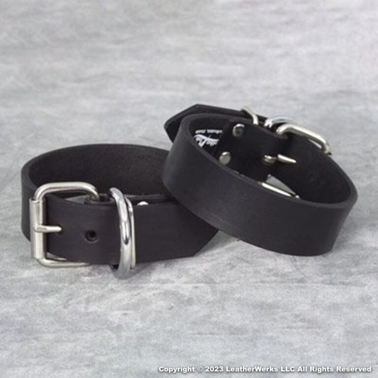 Latigo Leather Bondage Armband
