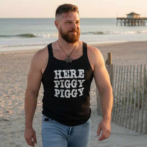 Here Piggy Piggy Tank Lifestyle